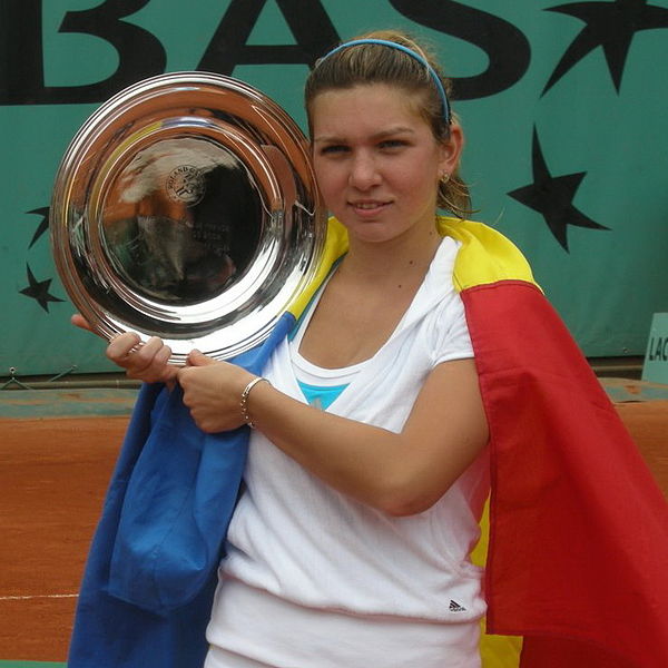 Eroic: Simona Halep, in semifinale la Roma dupa ce a salvat doua mingi de meci