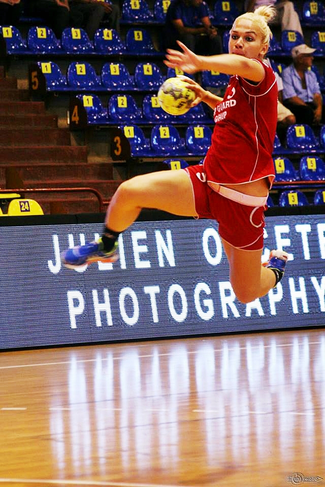 Handbalul prin ochii unei junioare - Interviu cu Angela Cioca