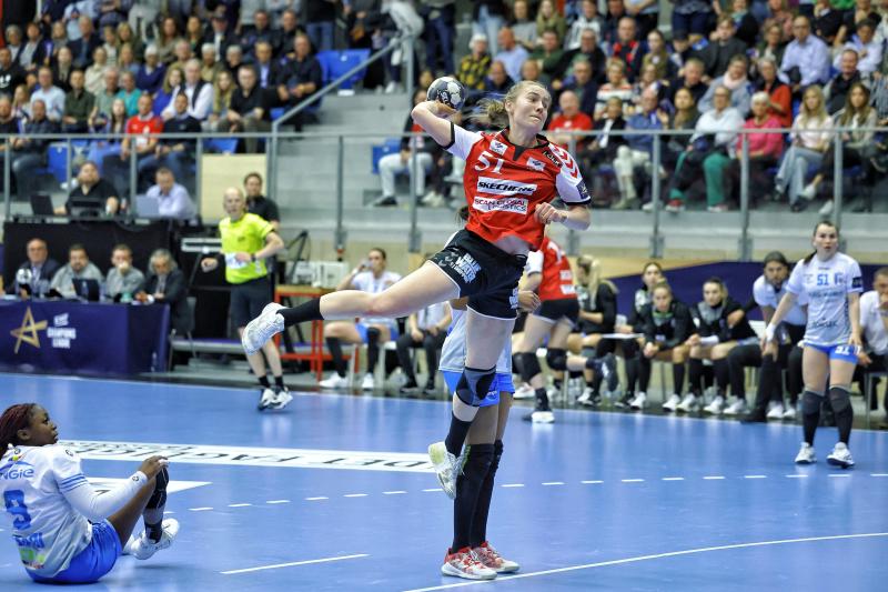 CSM Bucuresti pierde la patru goluri diferenta cu Team Esbjerg